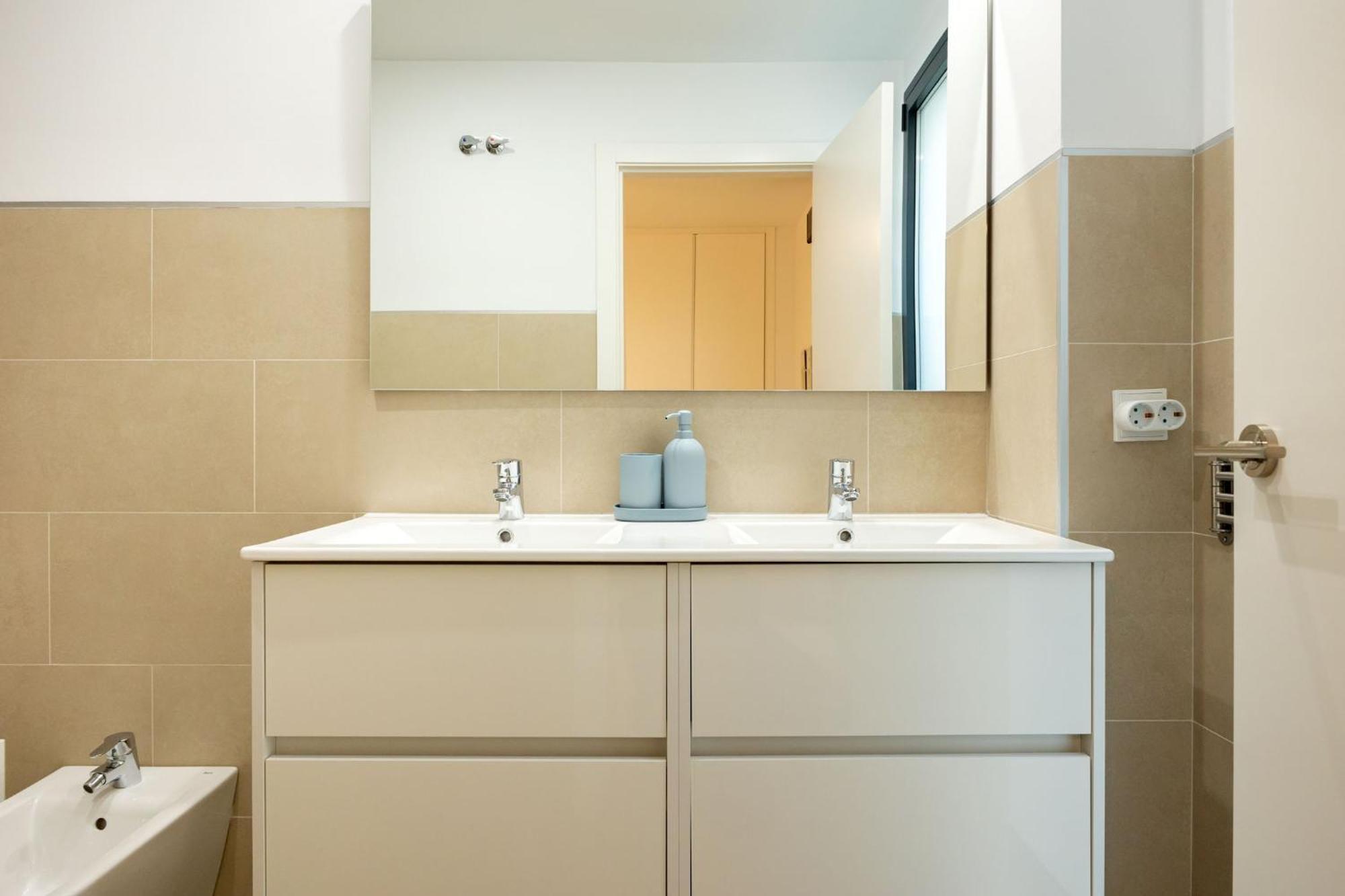 Charming 2 Bedroom Apartment By Torre Del Oro By Ocityzen Sevilla Exterior foto